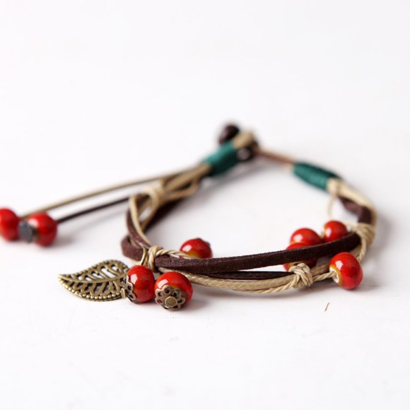 Vintage Jewelry - Ceramic Bead Charm Leaf Bracelet BOHO Bolo
